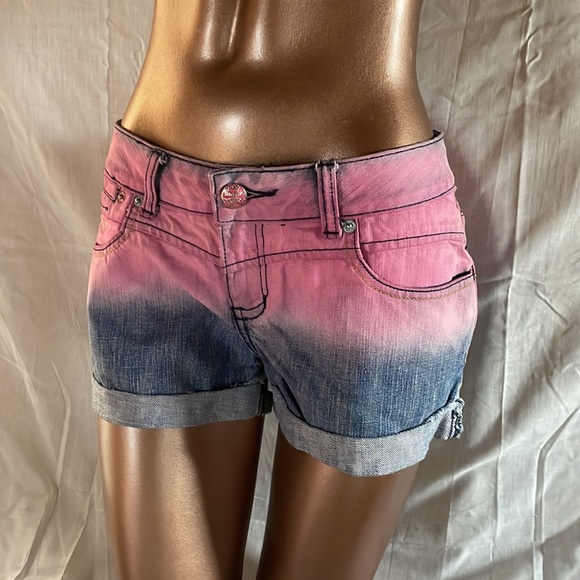 Candie’s Ombré Denim Shorts - Picture 9 of 11